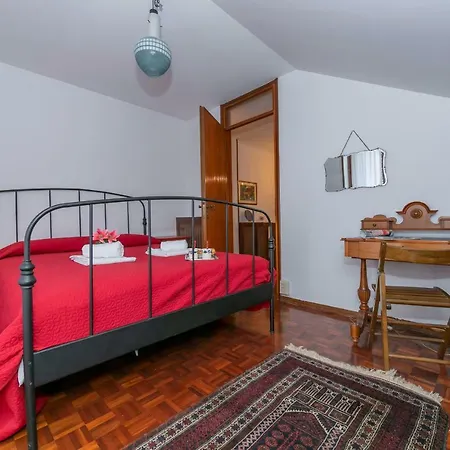 Sleeps 8 Wifi